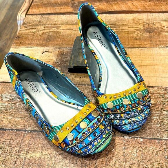 NEW ASHRO CORINNA PRINT FLATS - Picture 1 of 4